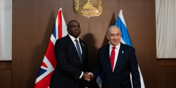 ഇസ്രായേലിലേക്കുള്ള 30 ആയുധ കയറ്റുമതി ലൈസൻസുകൾ യുകെ സസ്‌പെൻഡ് ചെയ്തു